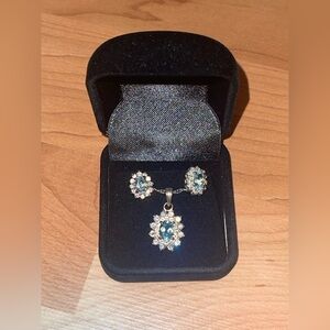 Elegant Blue and Silver Jewelry Set